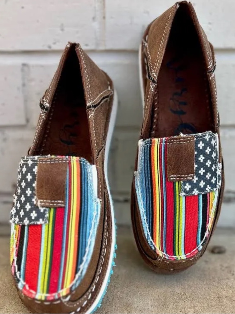 Very G Women’s Americana Slip-On Loafer Colorful Aztec Size 11
